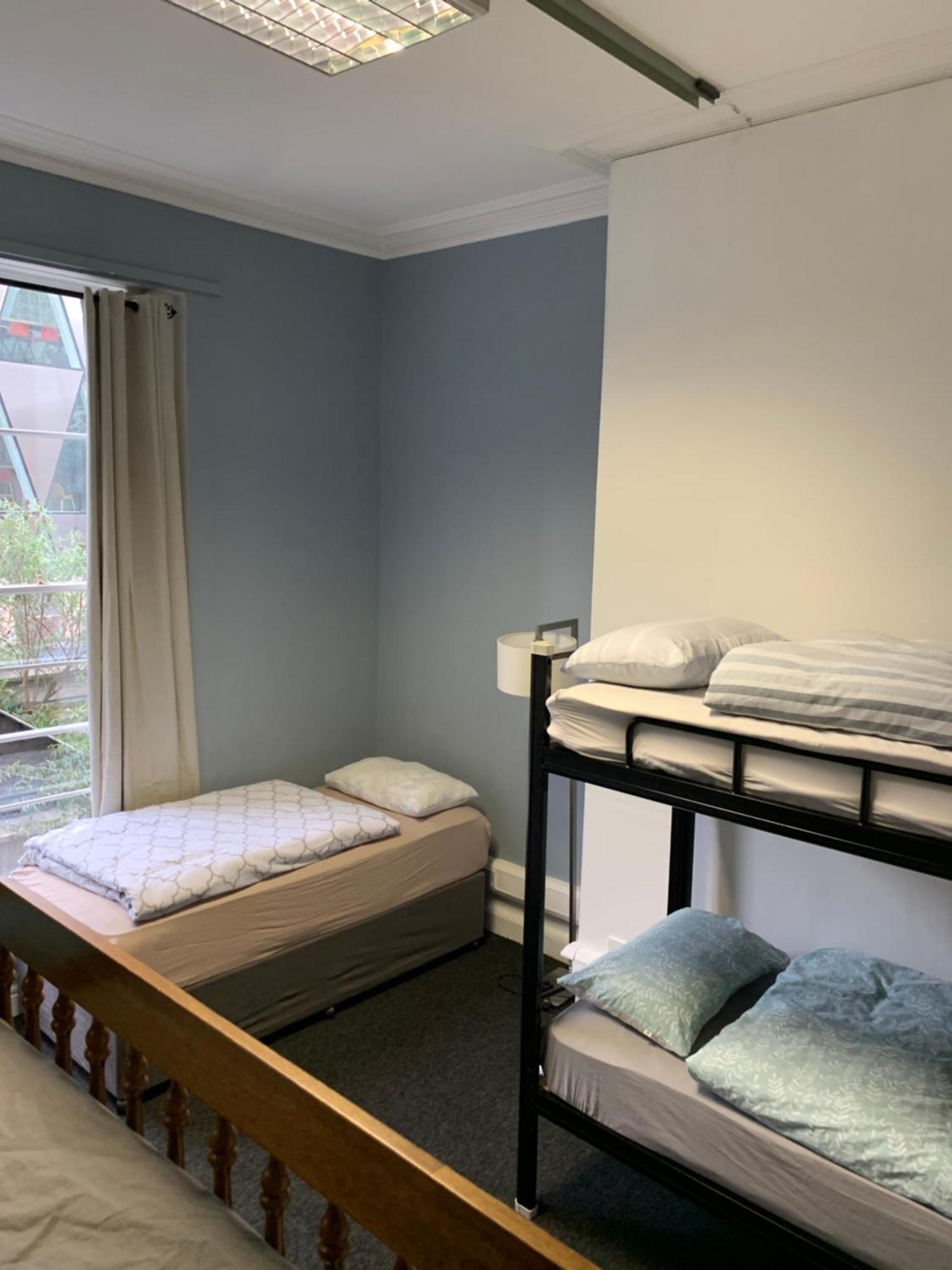 Eden Quay Guesthouse Private Rooms Дублин Номер фото