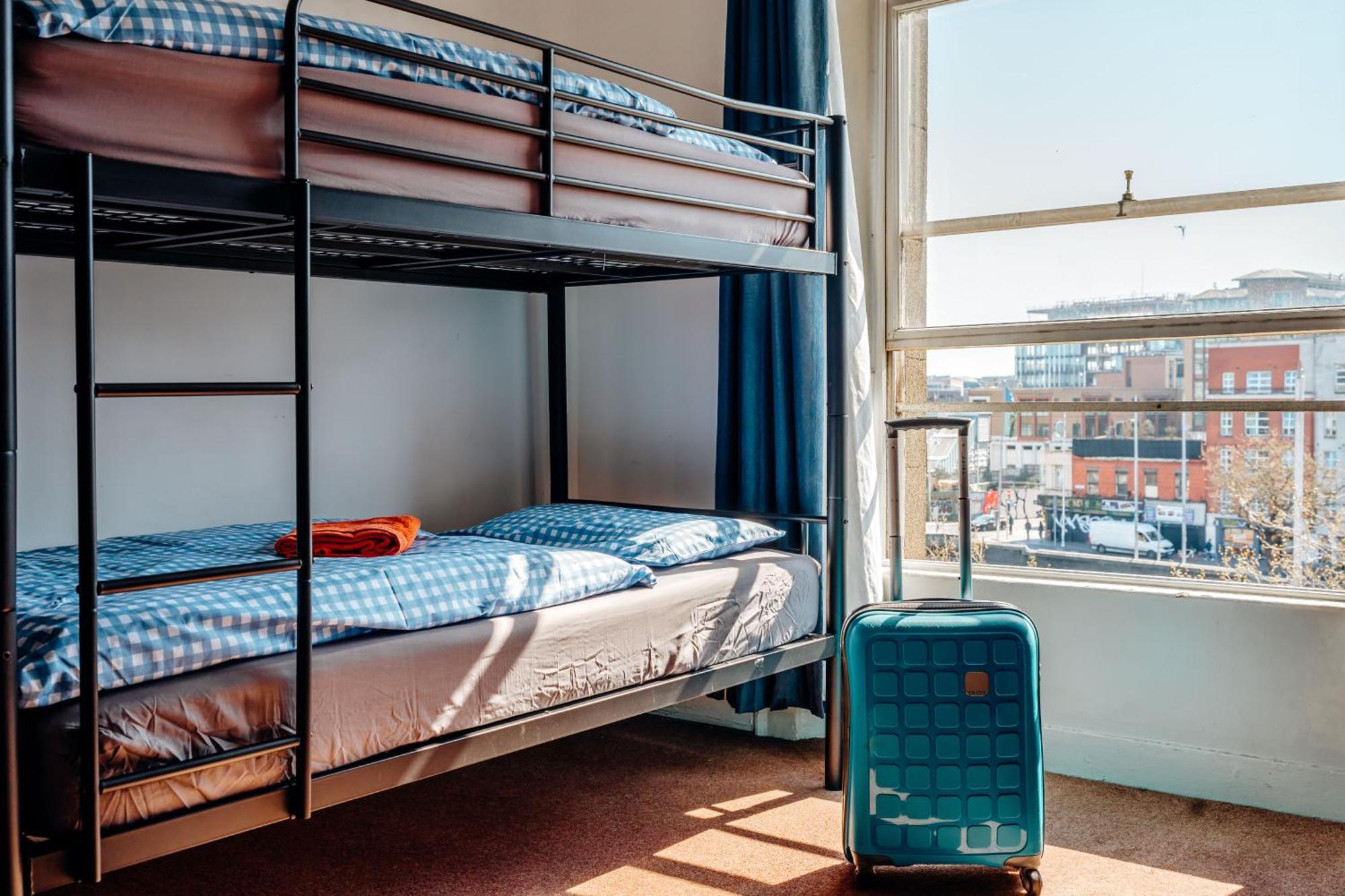 Eden Quay Guesthouse Private Rooms Дублин Экстерьер фото